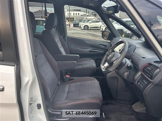 Nissan SERENA 2018 8925555-8