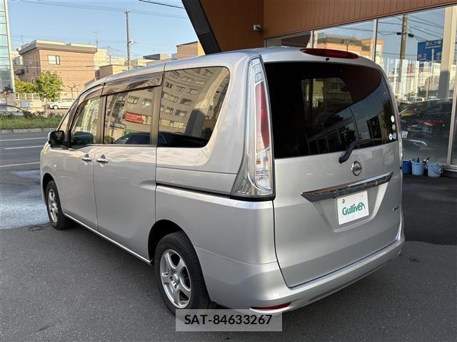 Nissan SERENA 2011 8671195-21