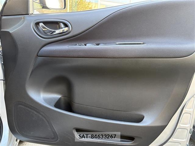 Nissan SERENA 2011 8671195-28