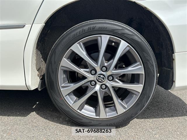 Toyota ESTIMA 2018 8909143-7