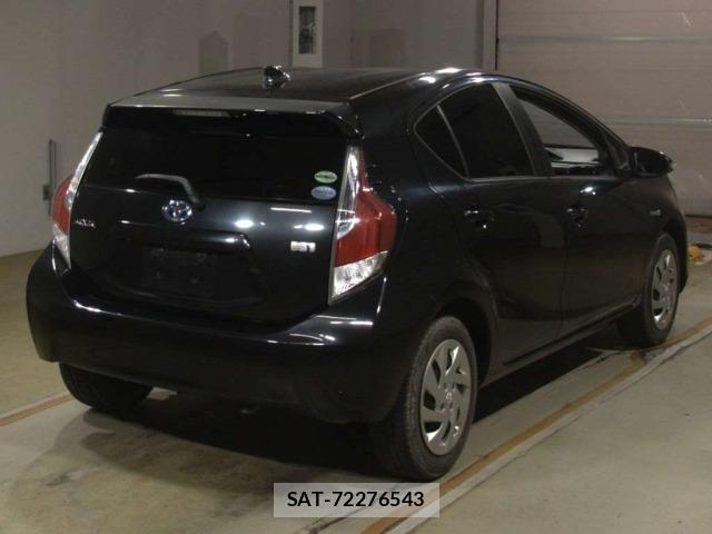 Toyota AQUA 2015 8682910-1