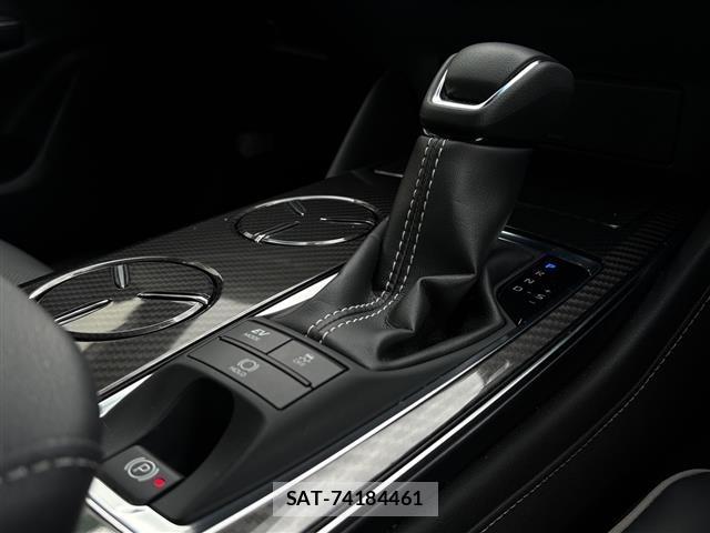 Toyota CROWN 2018 8937560-2