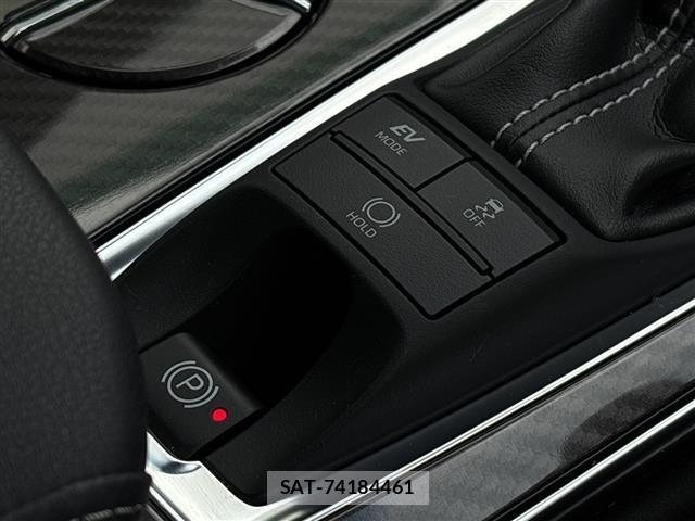 Toyota CROWN 2018 8937560-4