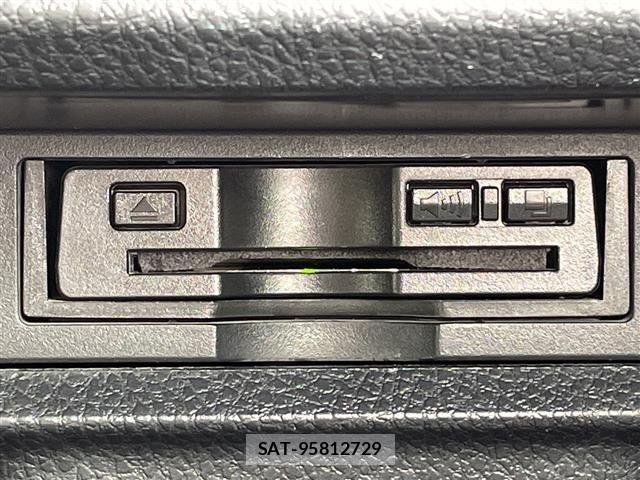 Toyota ESQUIRE 2017 8908747-8