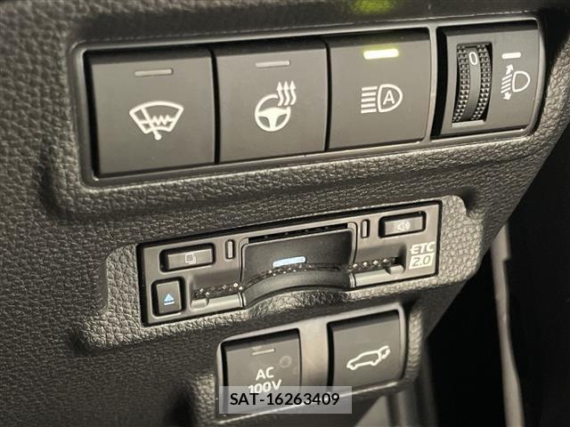 Toyota COROLLA CROSS 2024 8906381-3