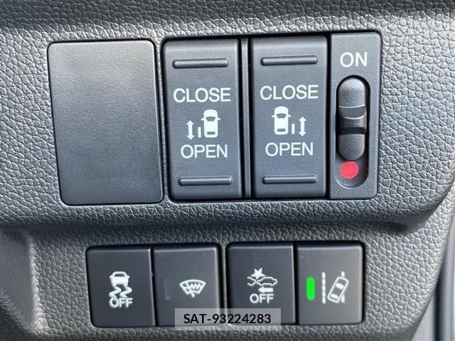 Honda FREED 2023 8684299-18