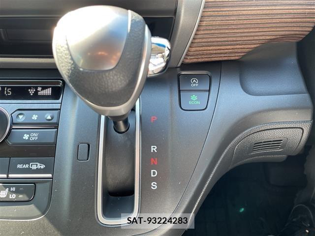 Honda FREED 2023 8684299-3