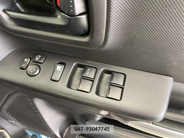 Suzuki SPACIA 2023 8692497-11