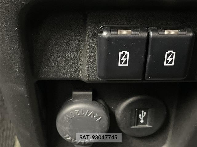 Suzuki SPACIA 2023 8692497-12