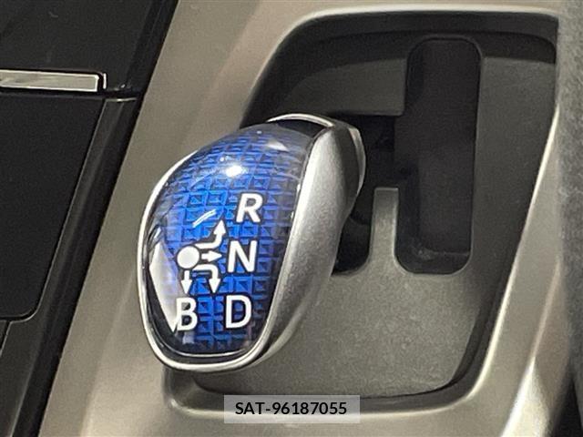 Toyota PRIUS 2018 8938617-22