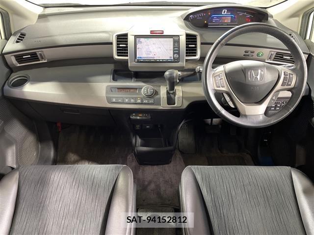 Honda FREED 2011 8684301-15