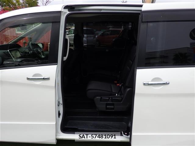 Nissan SERENA 2018 8925601-20