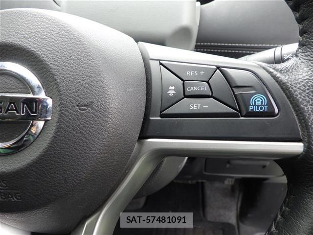 Nissan SERENA 2018 8925601-21