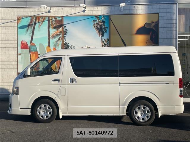 Toyota HIACE VAN 2022 8910497-12