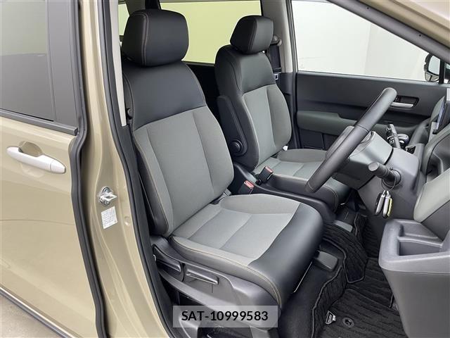 Honda FREED 2025 8684327-12