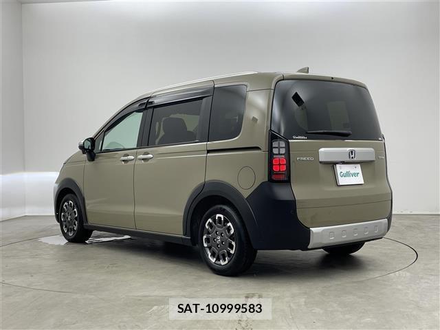 Honda FREED 2025 8684327-13