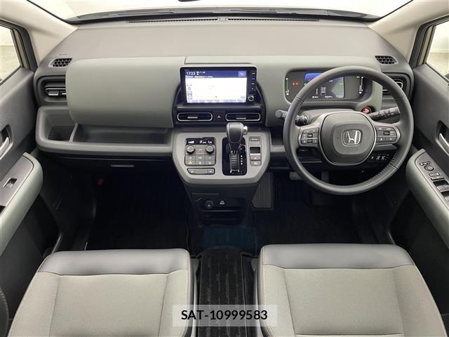 Honda FREED 2025 8684327-15