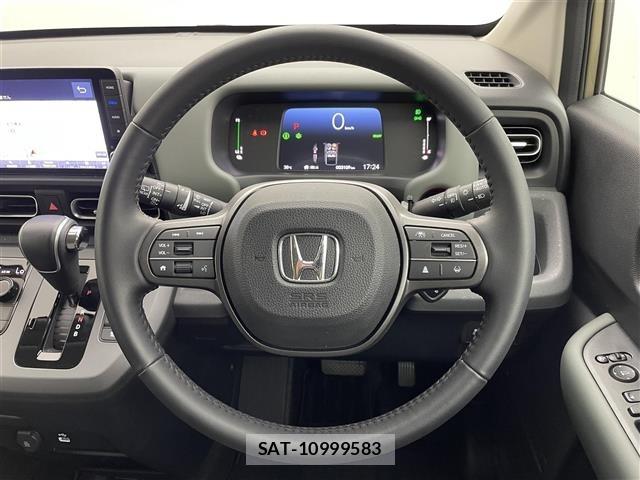 Honda FREED 2025 8684327-21