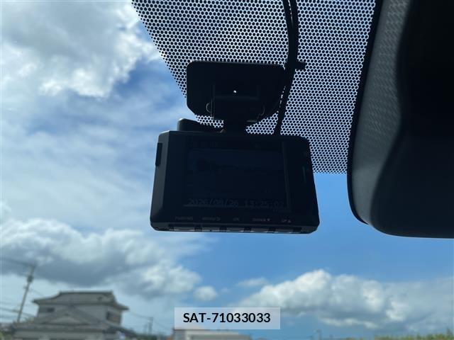 Toyota NOAH 2023 8683479-1