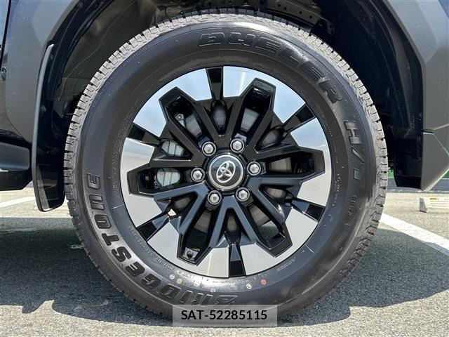 Toyota HILUX 2026 8682866-4