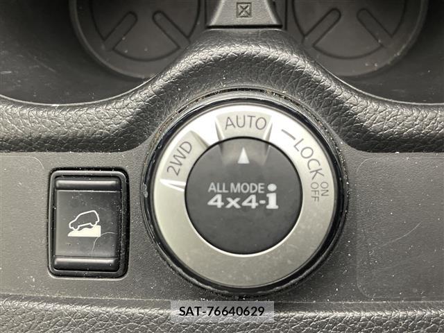 Nissan X-TRAIL 2018 8862547-11