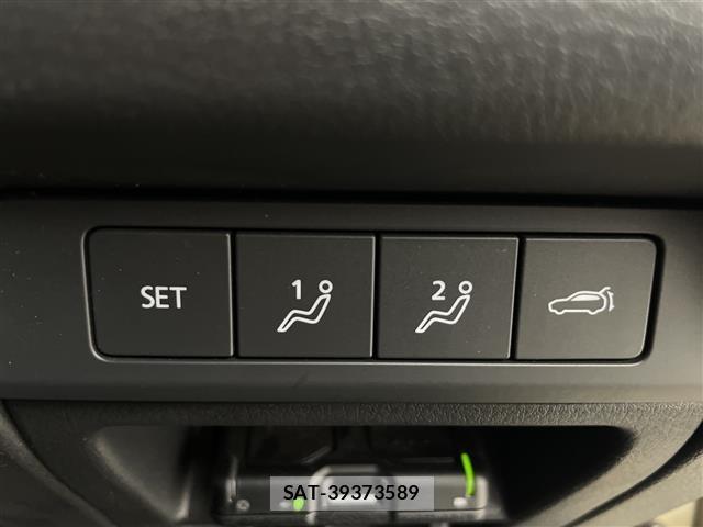 Mazda CX-30 2023 8748178-11