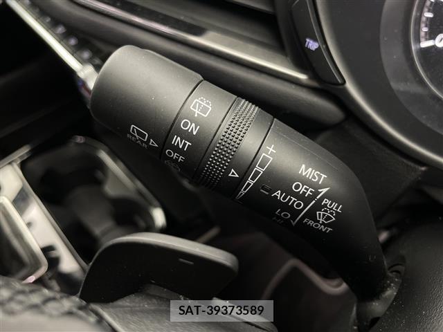 Mazda CX-30 2023 8748178-5
