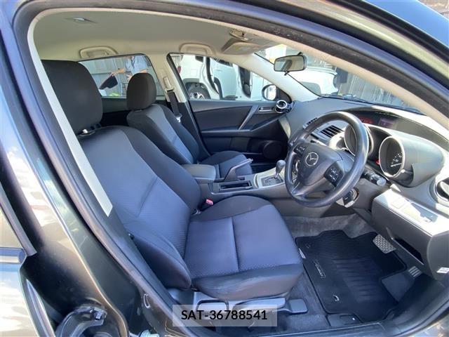 Mazda AXELA 2009 8911696-7