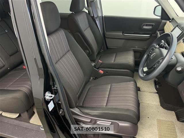 Honda FREED 2018 8684345-1