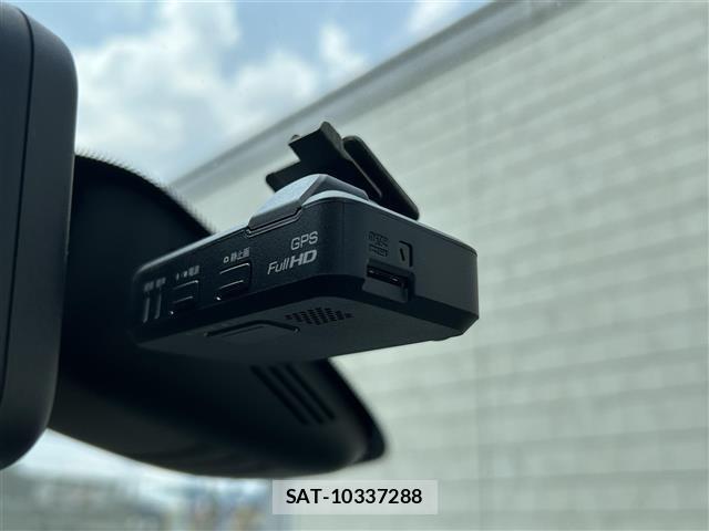 Nissan SERENA 2018 8671318-1