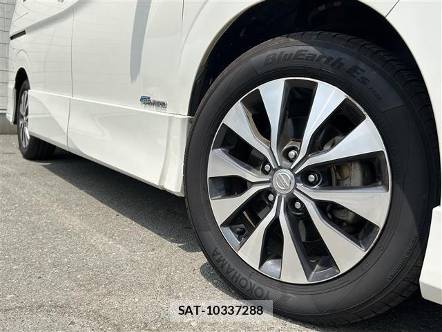 Nissan SERENA 2018 8671318-13