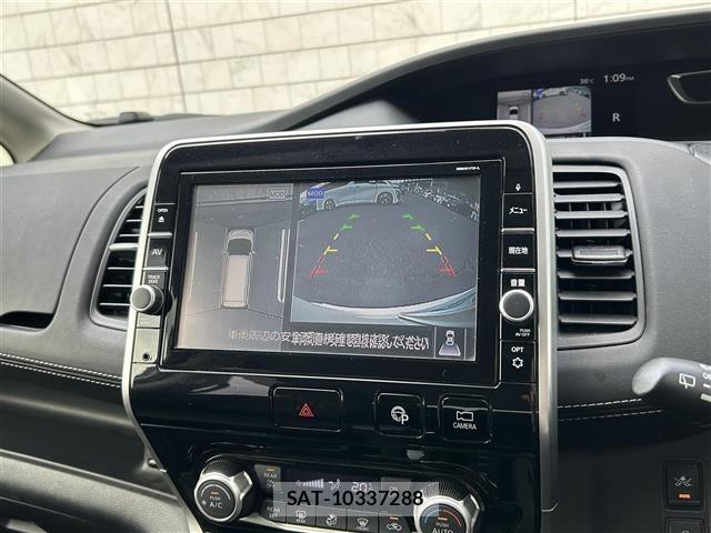 Nissan SERENA 2018 8671318-18
