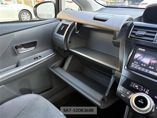 Toyota PRIUS 2012 8710232-10