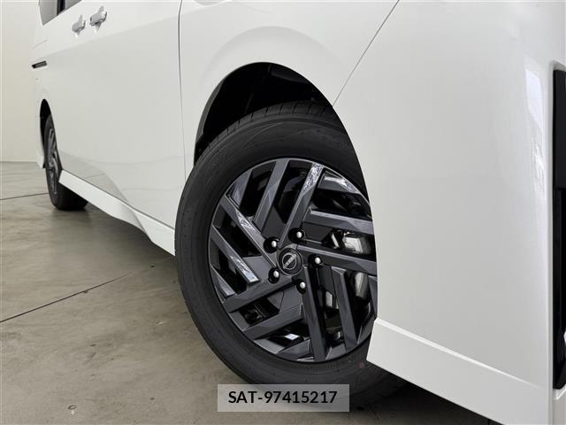 Nissan SERENA 2026 8671329-22