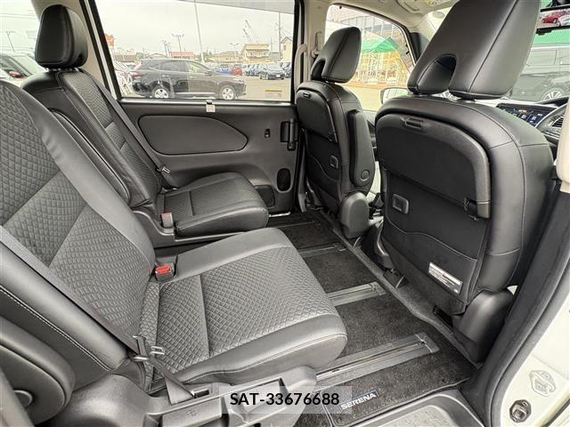 Nissan SERENA 2022 8671361-11