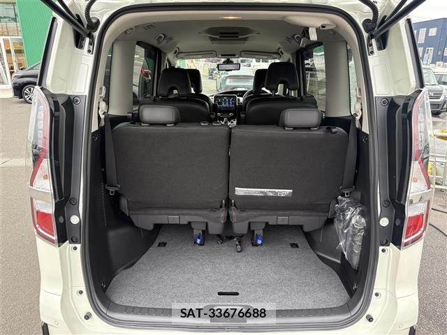 Nissan SERENA 2022 8671361-12
