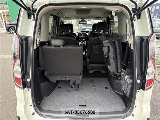 Nissan SERENA 2022 8671361-13