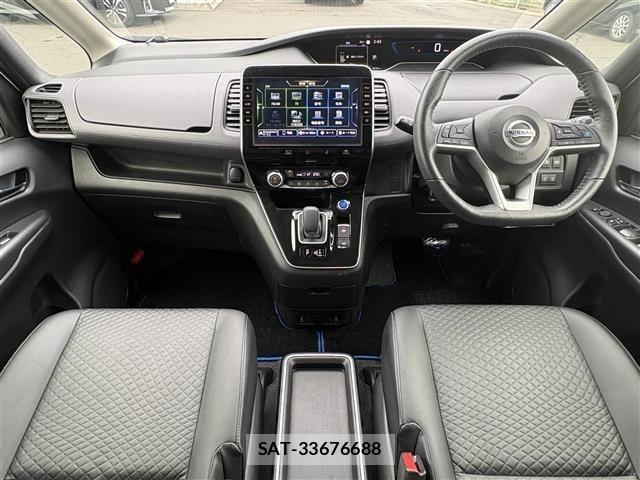 Nissan SERENA 2022 8671361-15