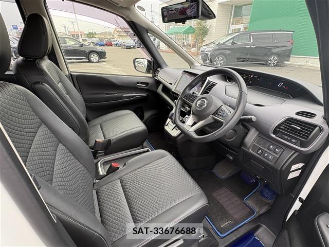 Nissan SERENA 2022 8671361-9
