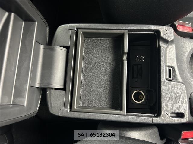 Mazda AXELA 2014 8678383-4
