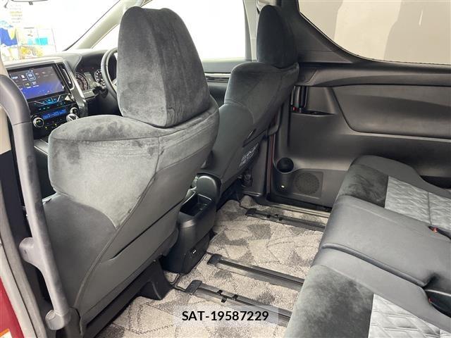 Toyota VELLFIRE 2018 8904915-11
