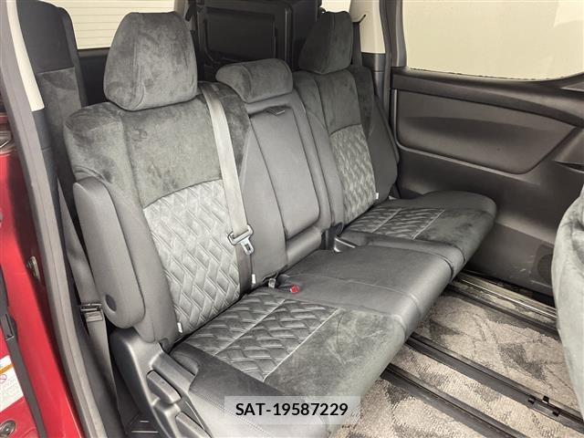 Toyota VELLFIRE 2018 8904915-7