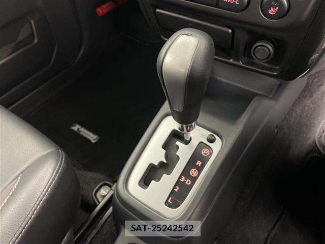 Suzuki JIMNY 2010 8932612-10