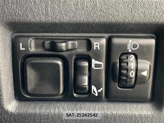 Suzuki JIMNY 2010 8932612-11