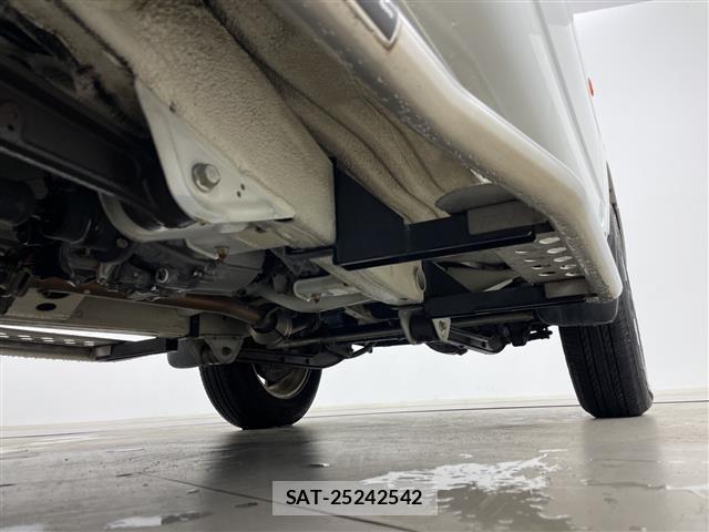 Suzuki JIMNY 2010 8932612-21