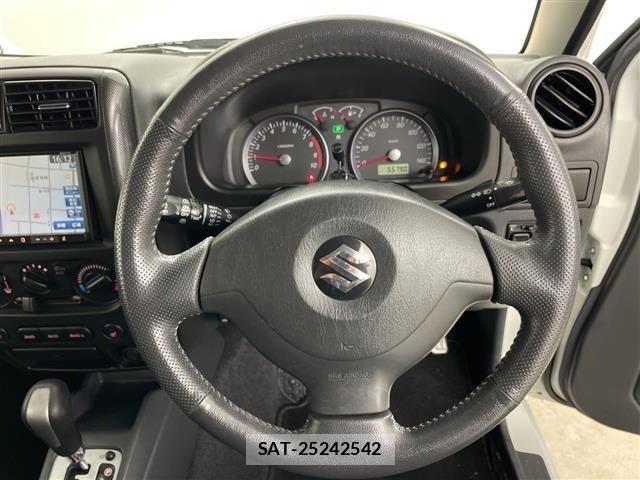 Suzuki JIMNY 2010 8932612-3