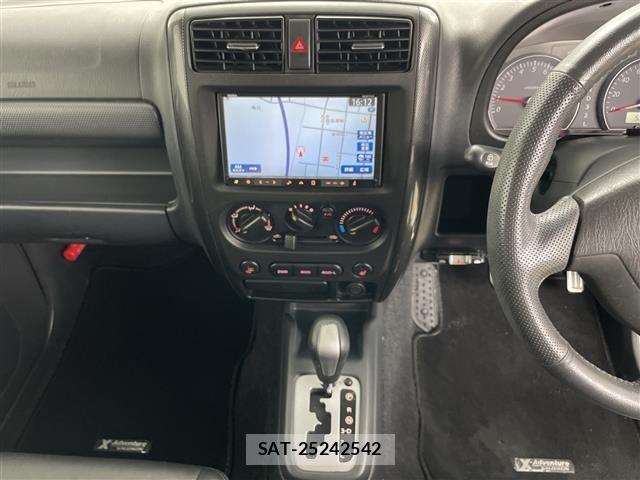 Suzuki JIMNY 2010 8932612-8