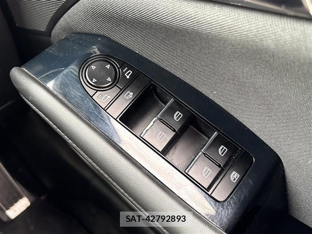 Mazda MAZDA3 2019 8909288-10