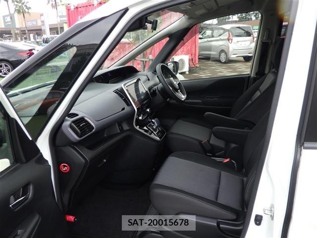 Nissan SERENA 2019 8925708-13