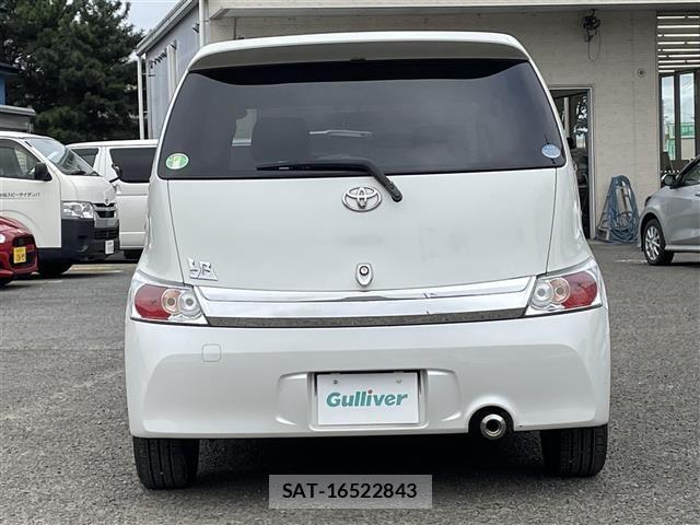 Toyota BB 2013 8910939-16